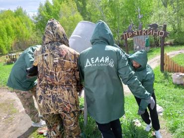 Фото  В Челябинской области добровольцы помогают родникам жить