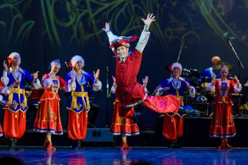 Фото Ансамблю танца «Урал» Челябинской филармонии присвоено звание «Академический»