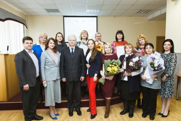 Фото В Челябинске наградили журналистов, пишущих на экономические темы
