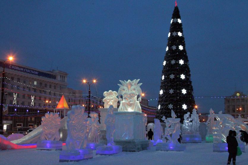 Фото Главный ледовый городок Челябинска ждет детвору