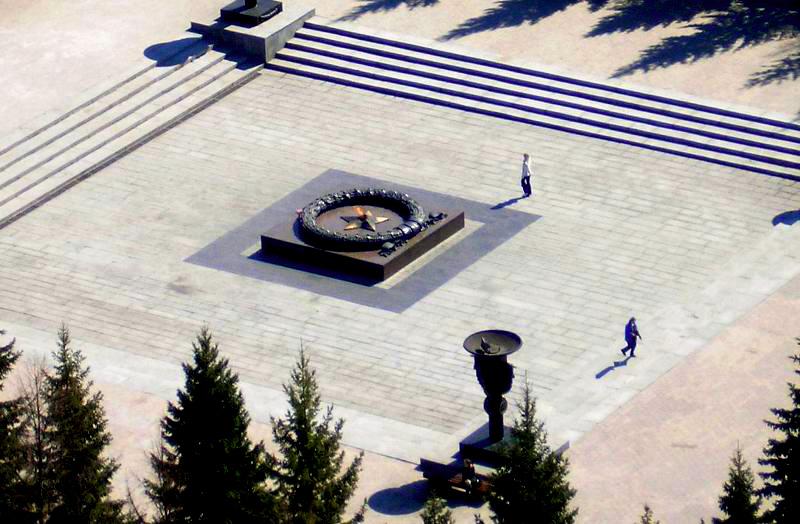 Фото В Челябинске Вечный огонь подготовят ко Дню Победы