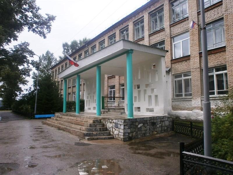 Фото К новому учебному году школы Челябинской области устраняют свои несовершенства 