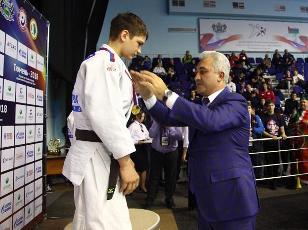 Фото Дзюдоист из Магнитогорска завоевал «золото» на первенстве России среди юношей в Тюмени