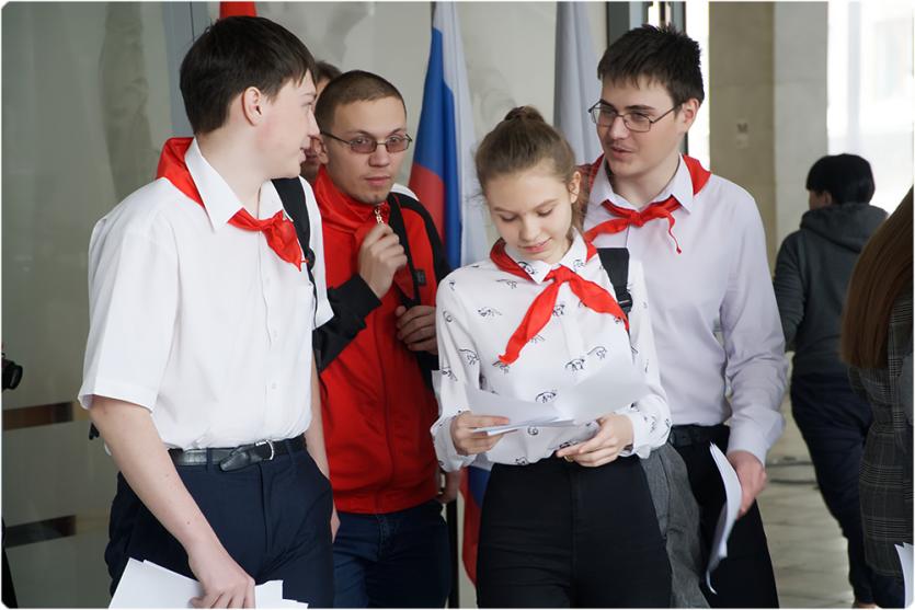 Фото В Магнитогорске  молодежь давала советы городской власти