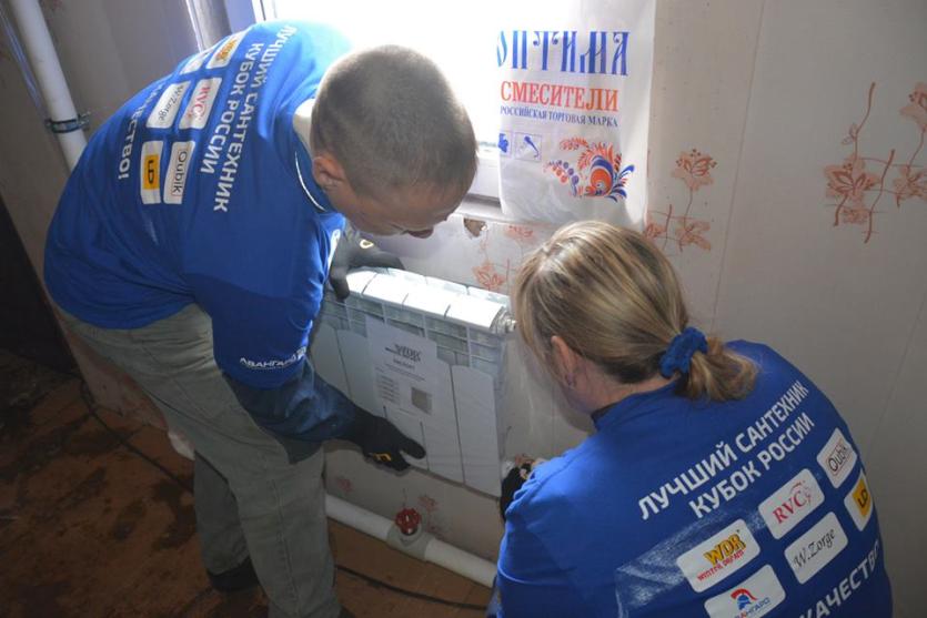 Фото Участники чемпионата по сантехнике бесплатно отремонтируют оборудование в Копейском центре помощи детям