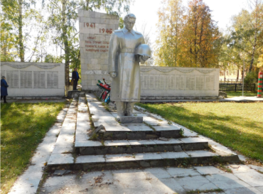 Фото В рабочем поселке Магнитка отреставрируют памятник солдатам Великой Отечественной