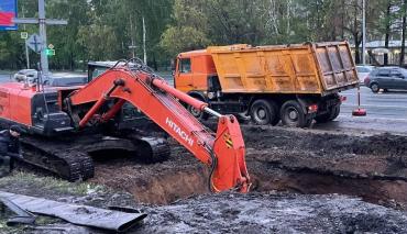 Фото В Челябинске продолжают устранять последствия аварии на коллекторе с изливом канализационных стоков