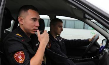 Фото В Челябинске водители скорой все чаще обращаются за помощью к Росгвардии