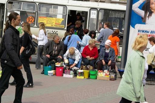 Фото В Ленинском районе Челябинска начали благоустройство мест несанкционированной торговли