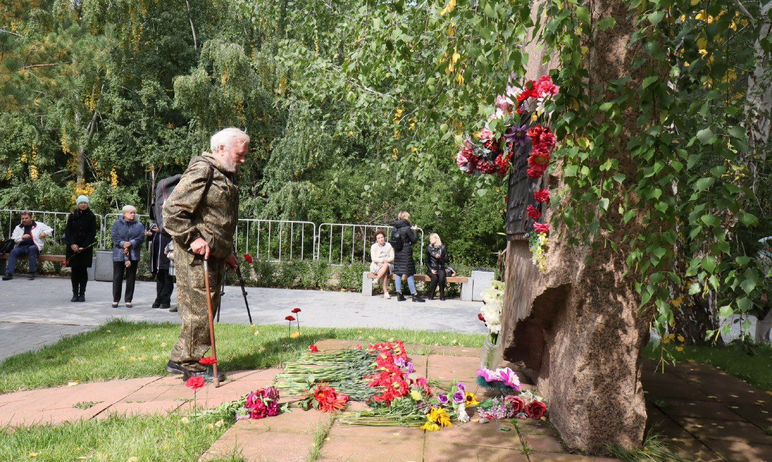 Фото Челябинцы почтили память жертв политических репрессий