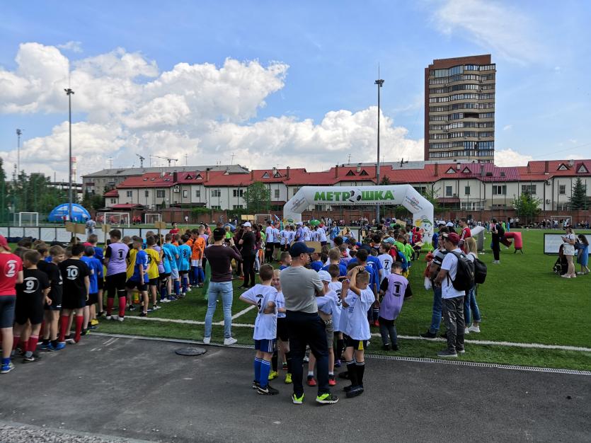 Фото Это поможет добиться успеха в жизни: в столице Южного Урала прошел чемпионат среди дворовых футбольных команд