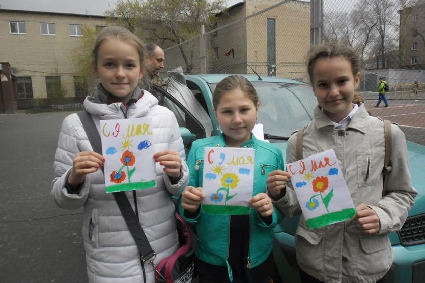 Фото Челябинские школьники собрали посылки детям Новороссии