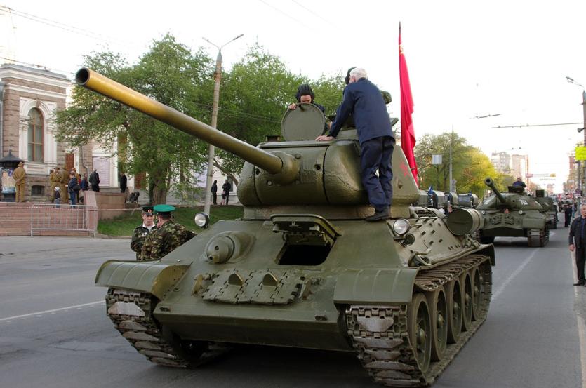 Фото В Челябинске перекроют движение в связи с генеральной репетицией торжеств в честь Дня Победы