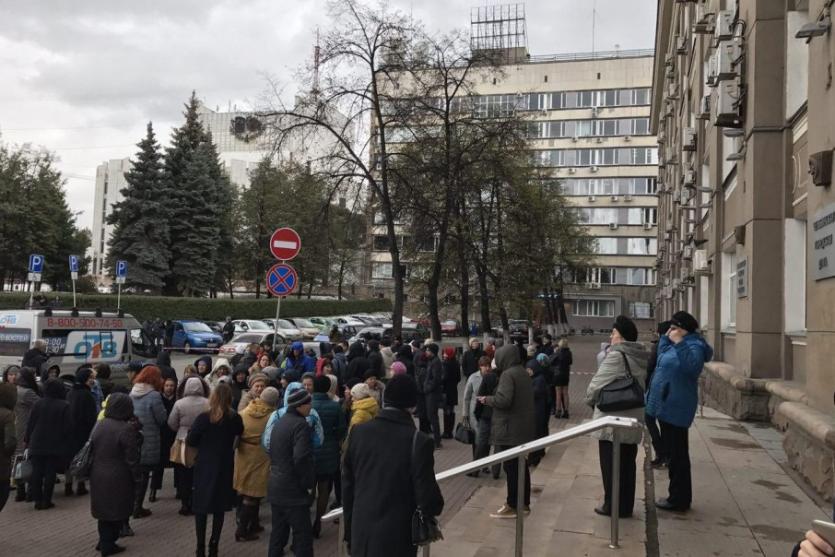 Фото Массовые эвакуации в Челябинске не имеют отношения к учебным тренировкам
