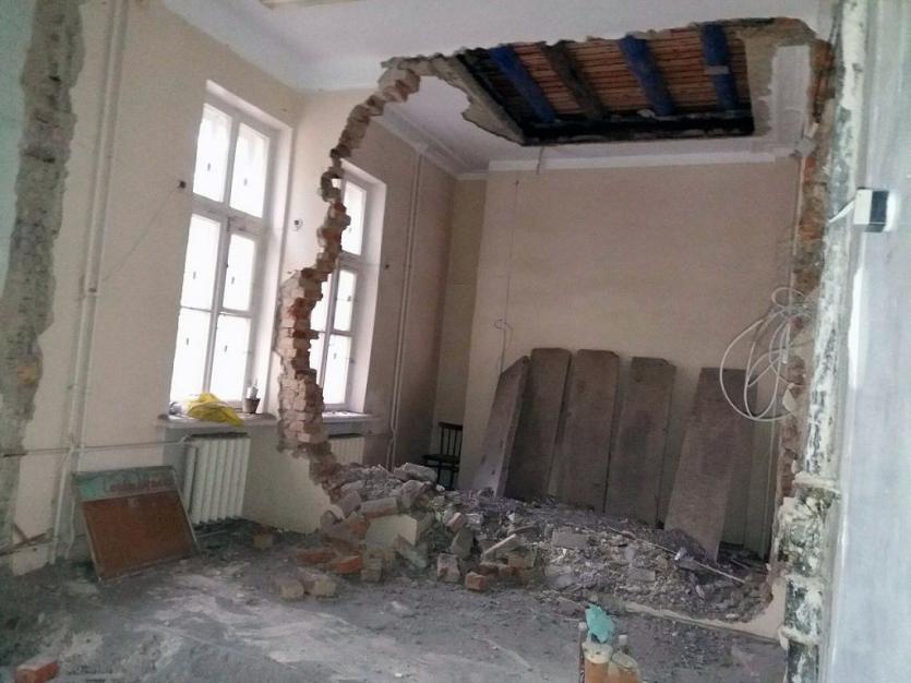 Фото Восстановление детской поликлиники в Озерске взял на личный контроль депутат ГосДумы