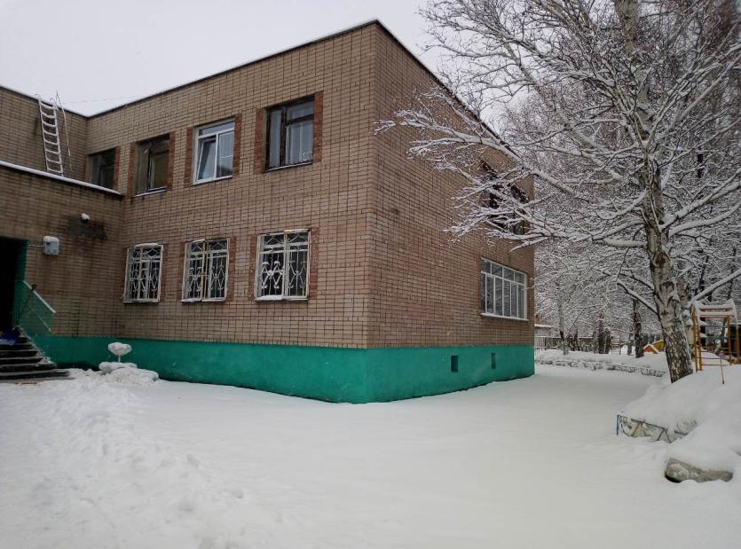 Фото В детский сад Челябинска пришел родитель с пистолетом