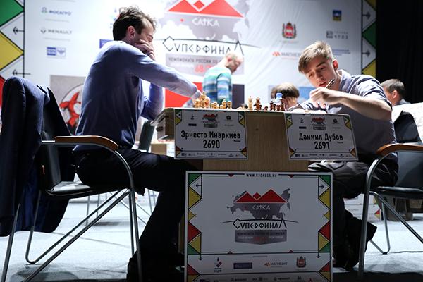 Фото Сильнейшие шахматисты России борются в Сатке за победу в суперфиналах 