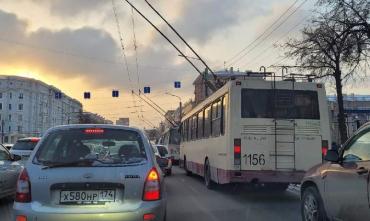 Фото Почему в Челябинске транспортники не хотят возить горожан по вечерам?