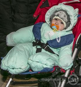 Фото Дубровский поручил «взять под крыло» семью чудом спасенного из-под завалов Вани Фокина