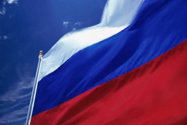 Фото Флаг России может стать обязательным атрибутом всех образовательных учреждений страны 