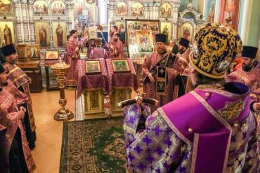 Фото Икона, освященная на мощах святителя Спиридона, пробудет в главном храме Челябинска до Пасхи