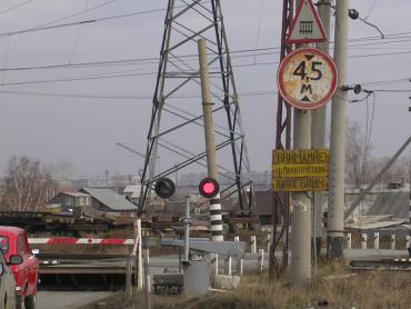 Фото Железнодорожники напомнят челябинским водителям правила проезда переездов