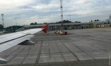 Фото Челябинский аэропорт закрыл взлетно-посадочную полосу из-за сообщения о «минировании»