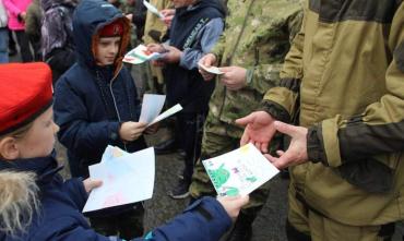 Фото Мобилизованные из Коркино, Еманжелинска и Еткульского района получили подарки от детей