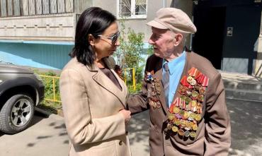 Фото Наталья Котова поздравила с Днем Победы 96-летнего ветерана Алексея Почекутова