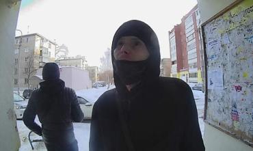 Фото Полиции нужна поддержка общества: в Челябинске подъезды напичканы «закладками»